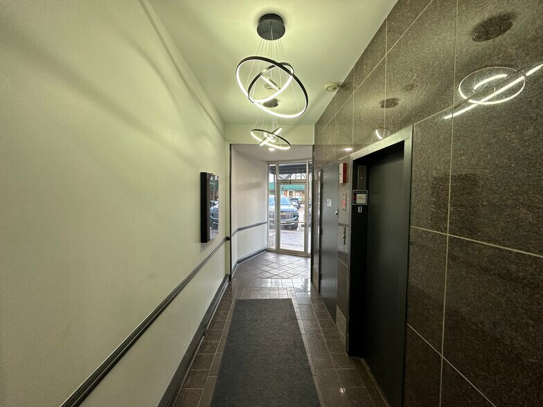 More Photos Of 1893 Sheridan Rd, Highland Park Medical For Lease