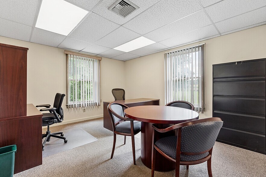 More Photos Of 233 Ayer Rd, Harvard Medical For Lease