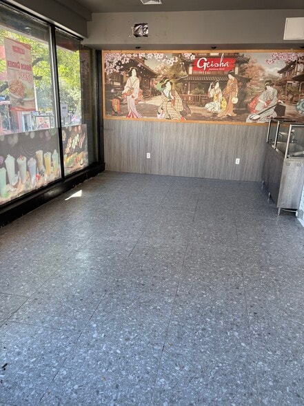 More Photos Of 4918-4934 Broadway, New York Storefront For Lease