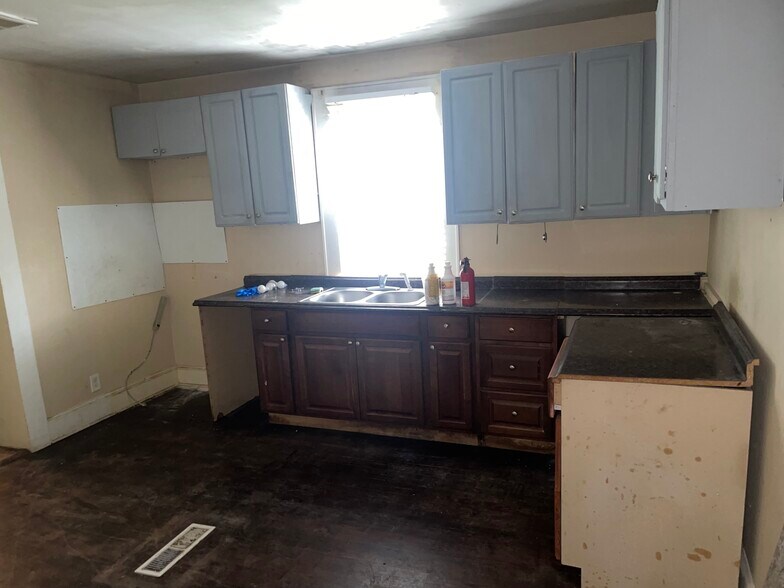 More Photos Of 6277 Memorial Dr, Stone Mountain Medical For Sale