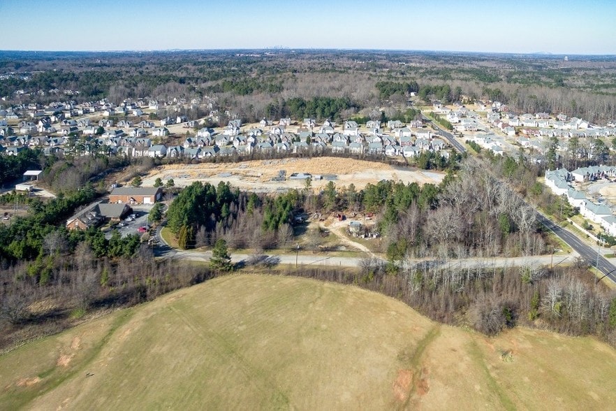 More Photos Of 9497 Thornton Blvd, Jonesboro Flex For Sale