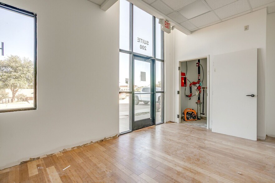 More Photos Of 6800 Harris Pky, Fort Worth Medical For Lease