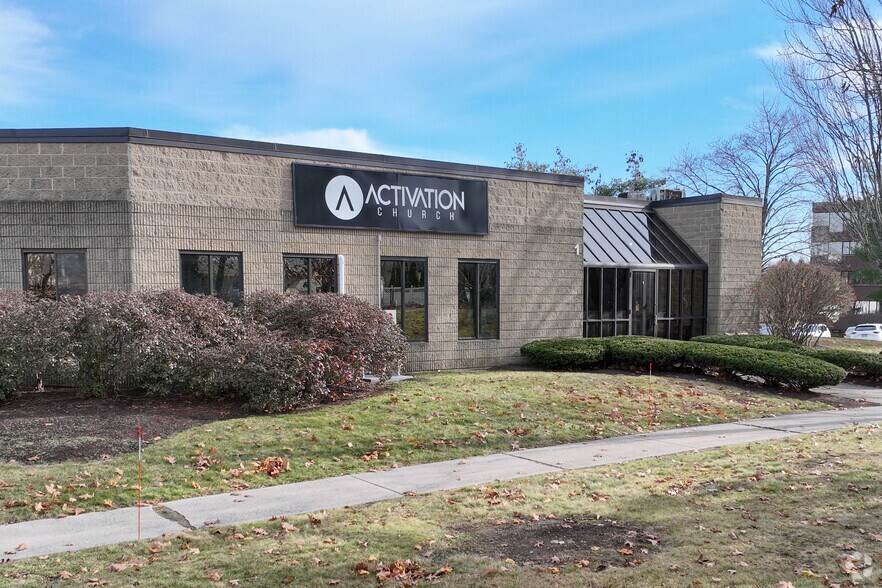 More Photos Of 100 Corporate Pl, Peabody Unknown For Lease