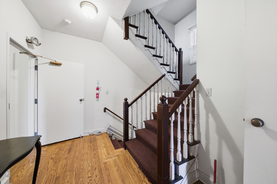 More Photos Of 3900 Balboa St, San Francisco Religious Facility For Sale