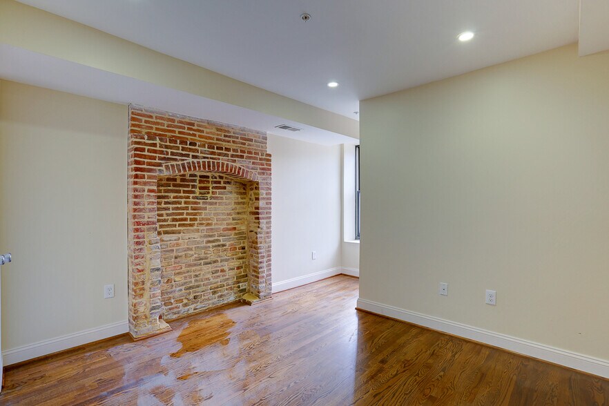 More Photos Of 2116-2118 Saint Paul St, Baltimore Apartments For Sale
