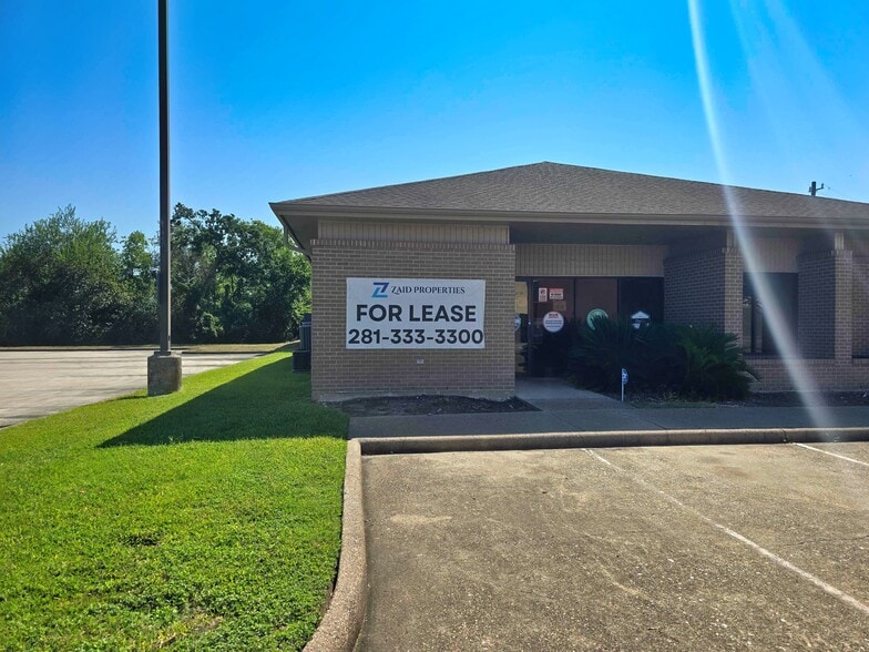 Primary Photo Of 11500 Market Street Rd, Houston Office For Lease