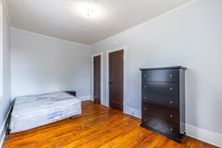 More Photos Of 865 Lake Ave, Rochester Apartments For Sale