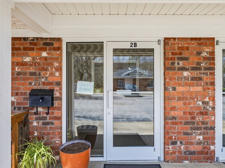 More Photos Of 2 Herman Avenue Ext, Asheville Office For Sale