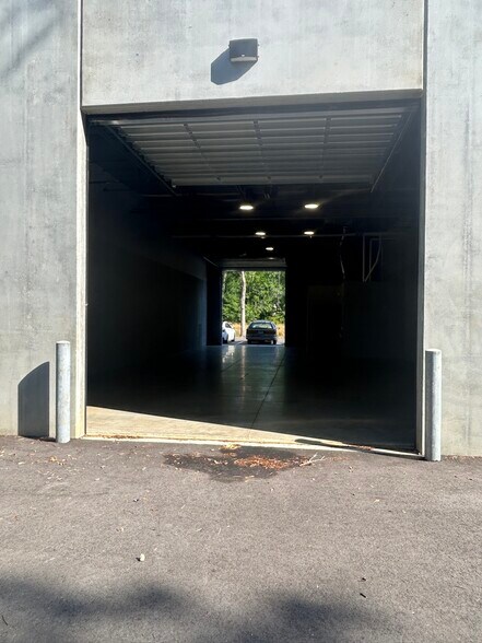 More Photos Of 6548 Ward Ave, Charleston Light Distribution For Lease