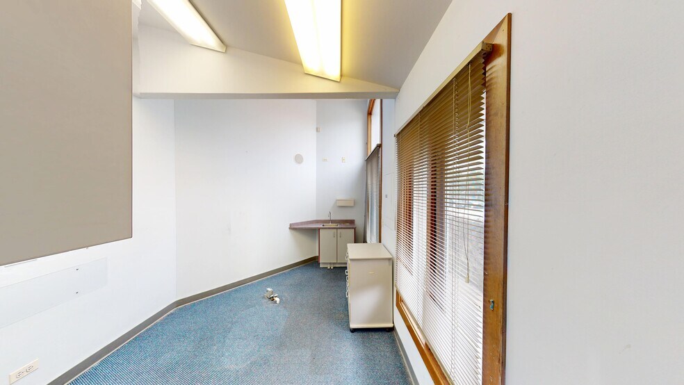 More Photos Of 1600 N Arlington Heights Rd, Arlington Heights Medical For Lease