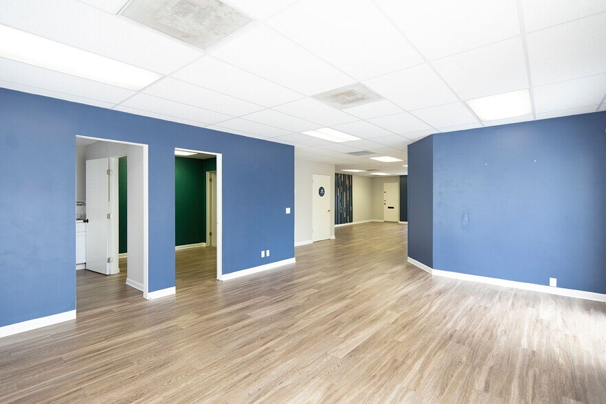 More Photos Of 7433 Herschel Ave, La Jolla Medical For Lease