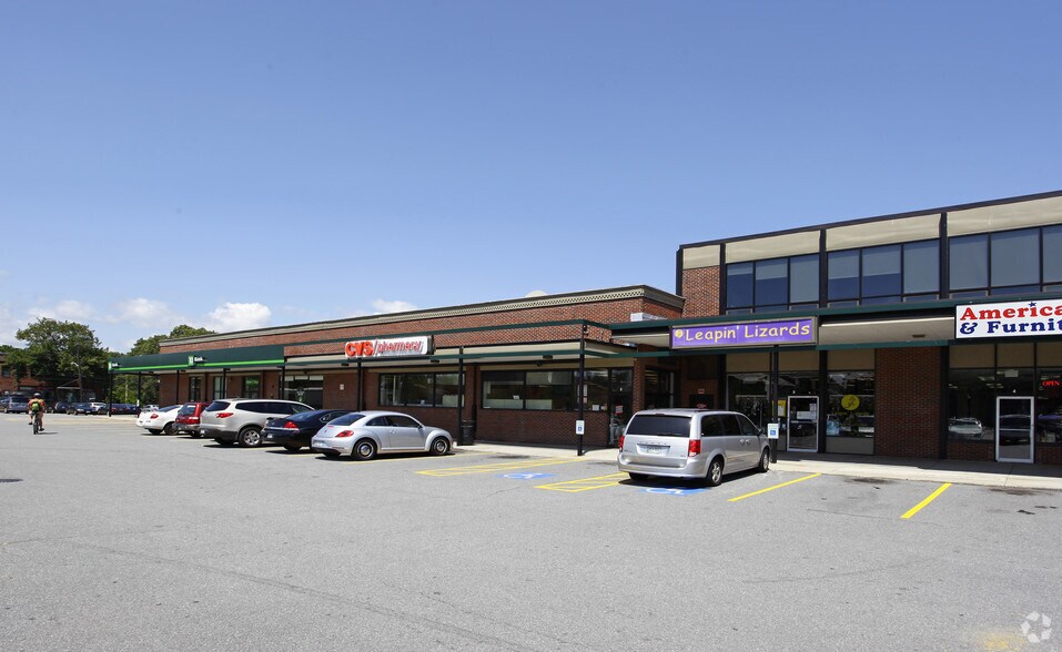 More Photos Of 449 Forest Ave, Portland Freestanding For Lease