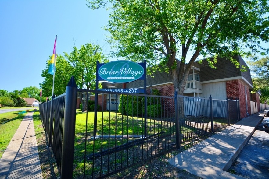More Photos Of 3218 S 93rd East Ave, Tulsa Apartments For Sale