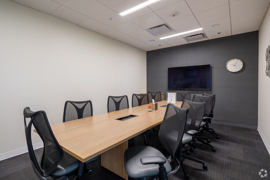 More Photos Of 100 North Point Ctr E, Alpharetta Office For Sale