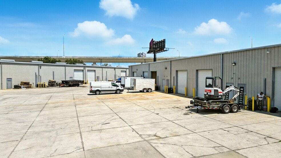 More Photos Of 201 N 78th St, Tampa Unknown For Lease