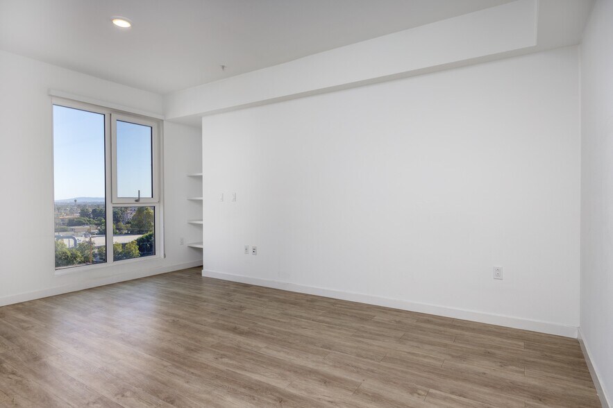 More Photos Of 12035 Wilshire Blvd, Los Angeles Apartments For Lease