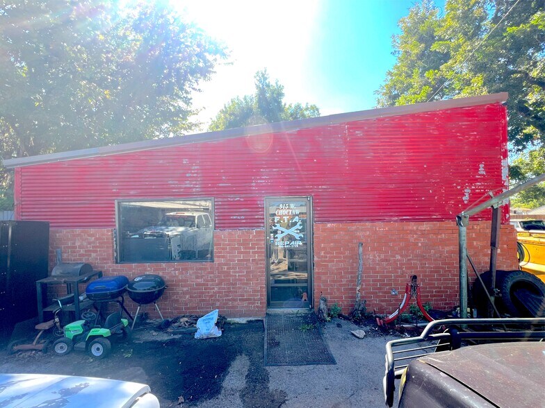 More Photos Of 127 N 9th St, Chickasha Auto Repair For Sale