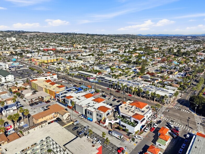 More Photos Of 4110-4190 Mission Blvd, San Diego Unknown For Lease