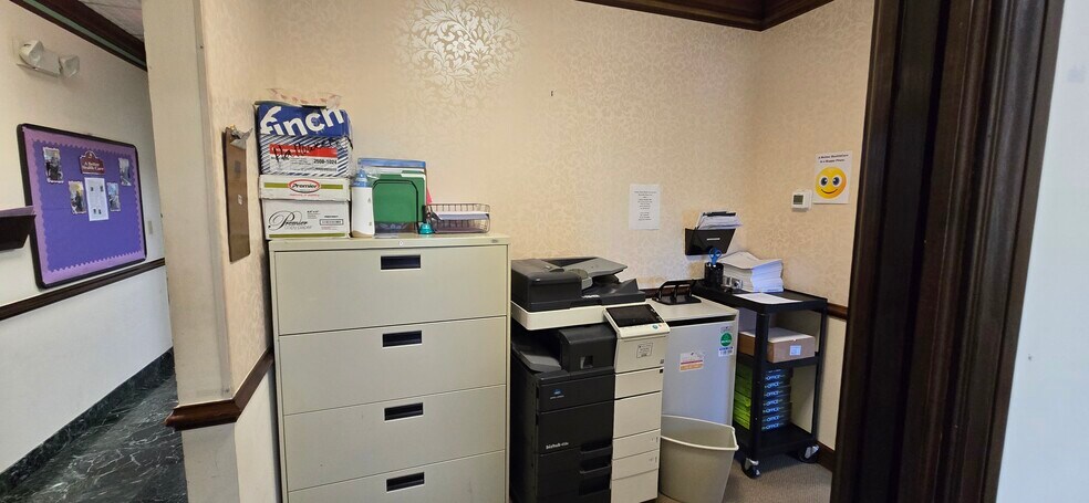 More Photos Of 2375 Tamiami Trl N, Naples Loft Creative Space For Sale