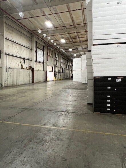 More Photos Of 208 Industrial Blvd, Tullahoma Warehouse For Sale