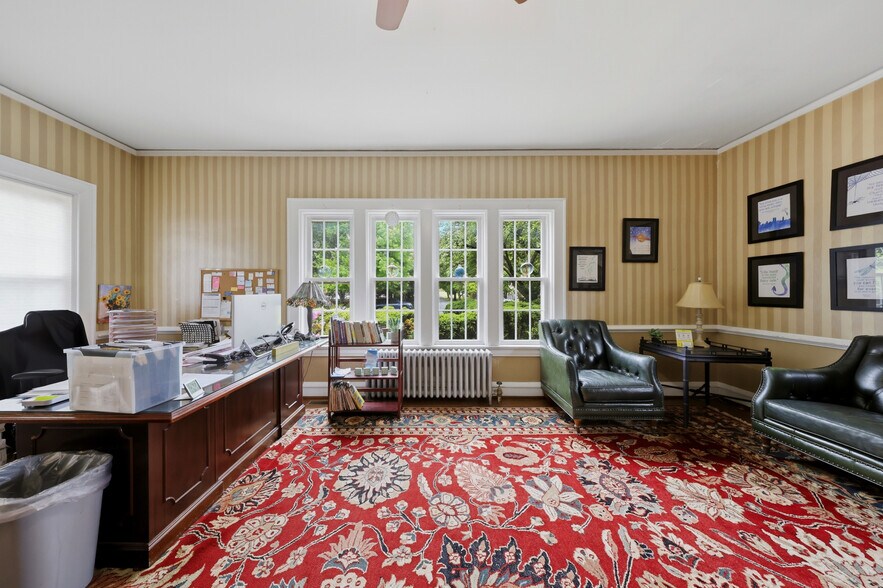 More Photos Of 18697 Forest Rd, Lynchburg Office For Sale