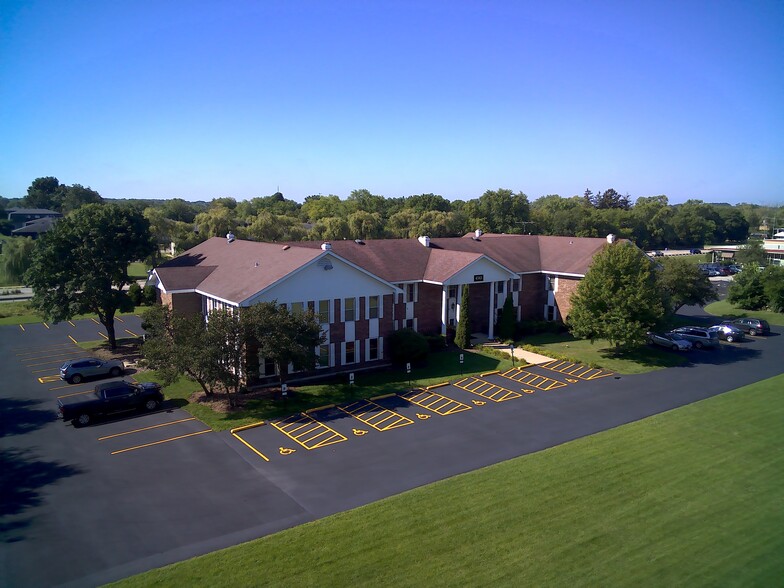 Primary Photo Of 4343 Old Grand Ave, Gurnee Office For Lease