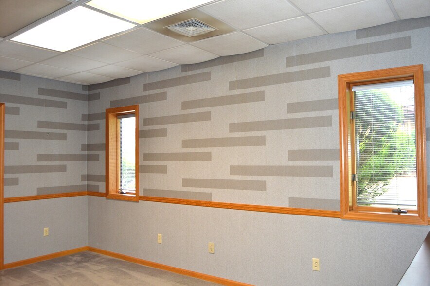 More Photos Of 603 1st Street Ext, Apollo Medical For Sale