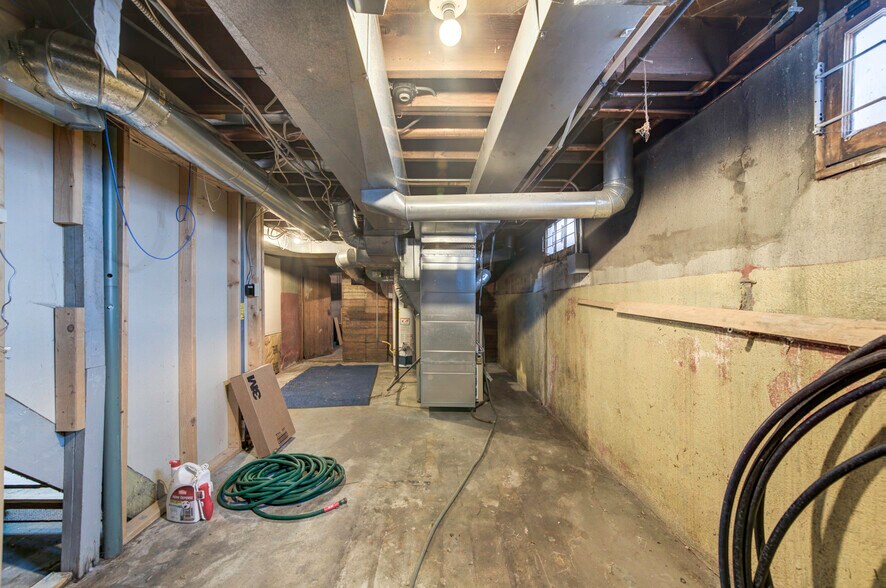 More Photos Of 1625 E Platte Ave, Colorado Springs Office For Sale