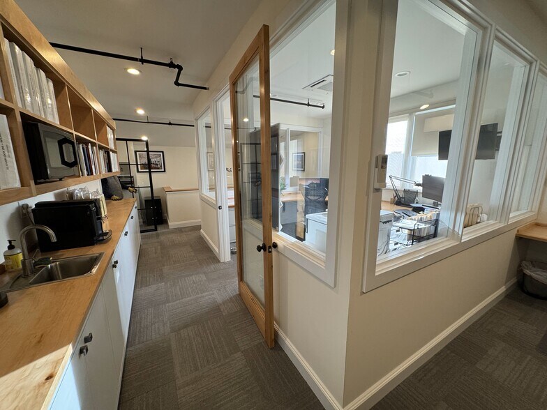 More Photos Of 425 Fairfield Ave, Stamford Manufacturing For Lease