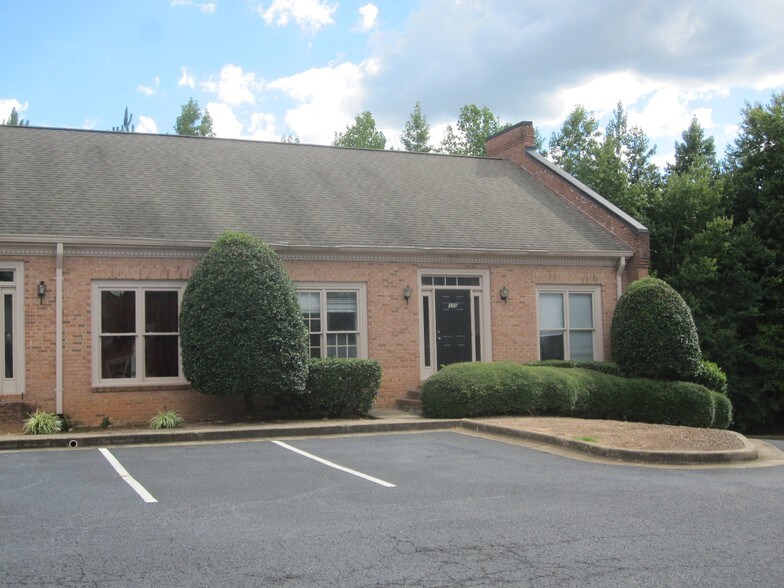 More Photos Of 188 Ben Burton Cir, Bogart Office For Sale