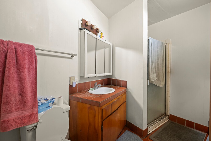 More Photos Of , Oakland Multifamily For Sale