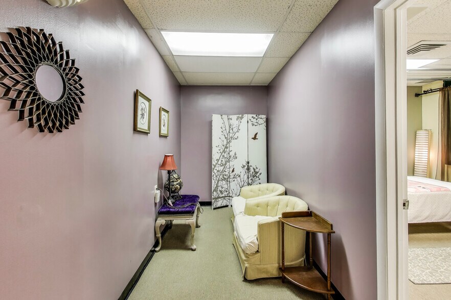 More Photos Of 6400 Seven Corners Pl, Falls Church Office For Sale