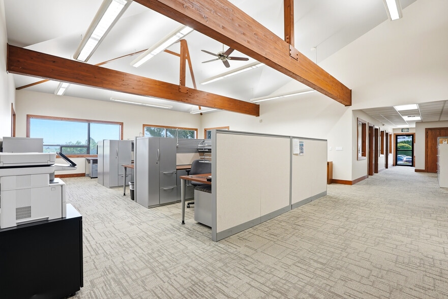 More Photos Of 801 N 39th Ave, Yakima Office For Sale