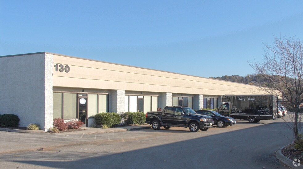 More Photos Of 130 Perimeter Park Rd, Knoxville Light Manufacturing For Lease