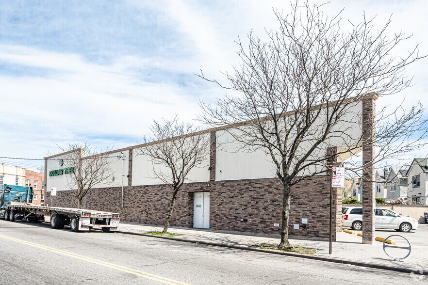 More Photos Of 11553 Sutphin Blvd, Jamaica Storefront For Lease
