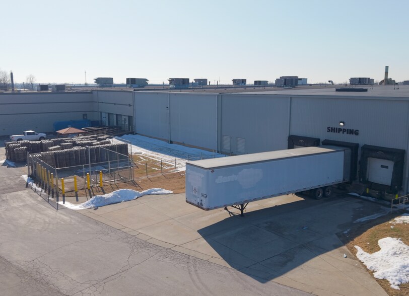 More Photos Of 105 Industry Dr, Versailles Manufacturing For Sale
