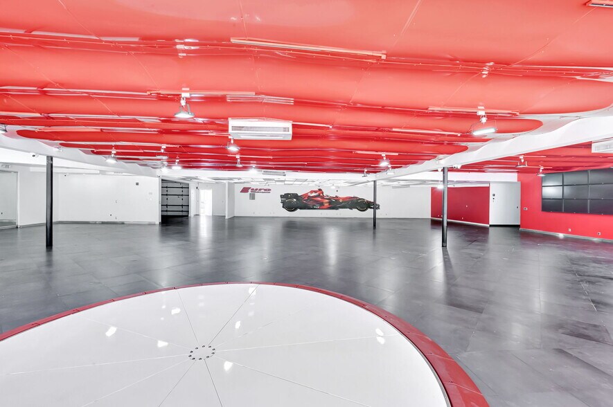 More Photos Of 925 W Broward Blvd, Fort Lauderdale Auto Dealership For Lease