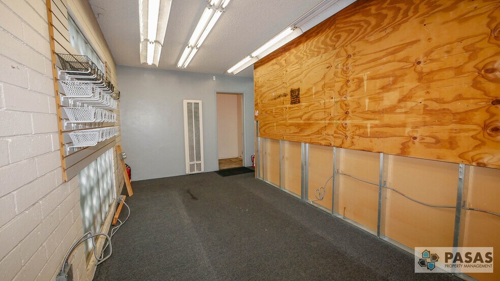 More Photos Of 3016-3018 Garrison St., San Diego Storefront Retail Office For Lease