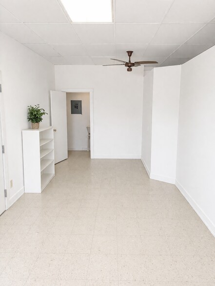 More Photos Of 108 Walnut St, Baraboo Multifamily For Lease