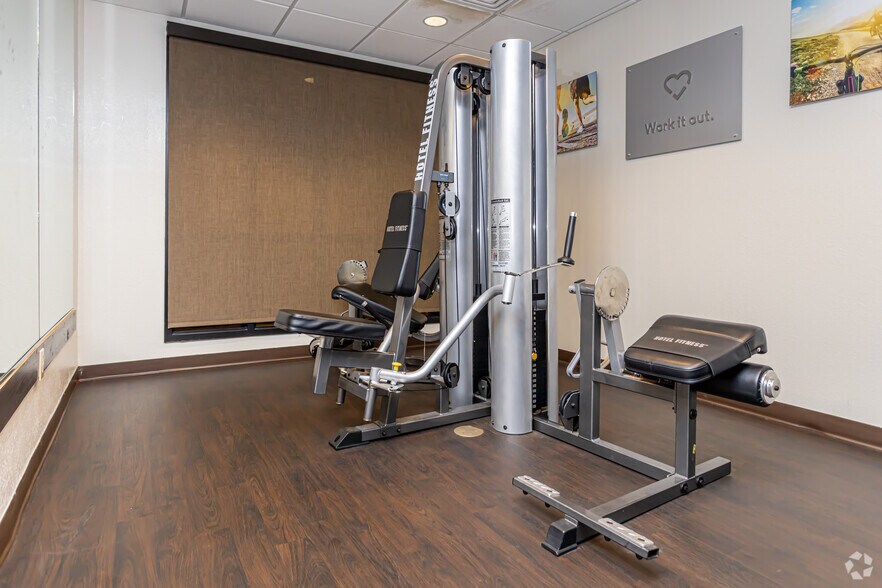 5660 Tillmans Corner Pky, Theodore, AL 36619 Hotel For Sale