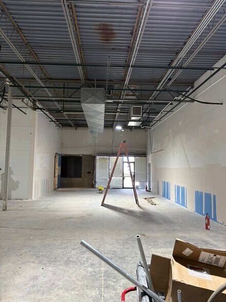 More Photos Of 5475 Peoria St, Denver Light Manufacturing For Sale