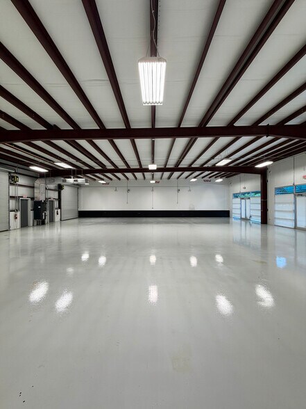 More Photos Of 2801 Flight Safety Dr, Vero Beach Service For Lease