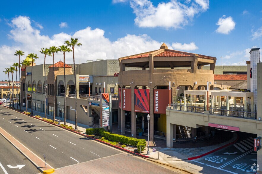 More Photos Of 1870 Harbor Blvd, Costa Mesa Storefront For Sale