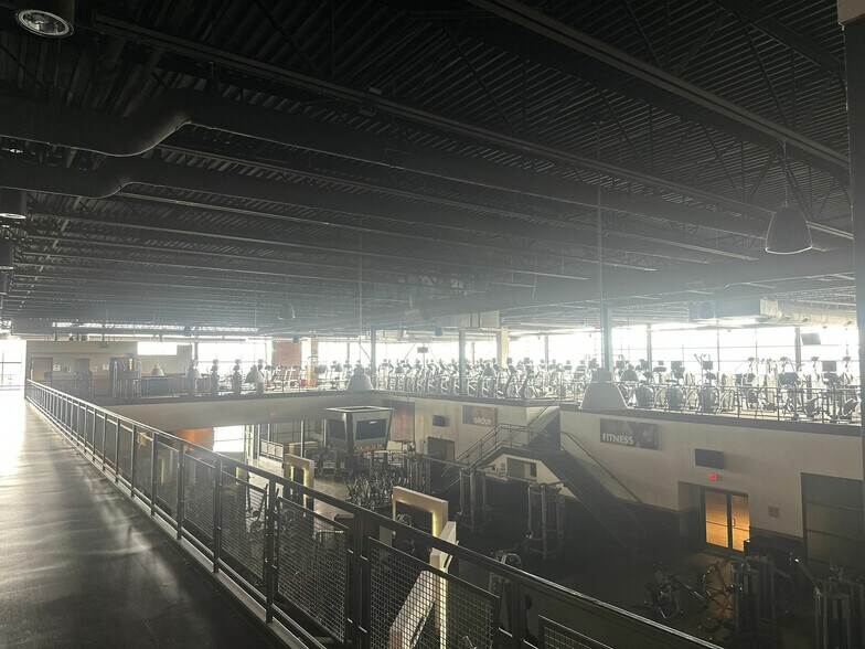 More Photos Of 1800 Tanglewood Park Blvd, Hilliard Health Club For Lease