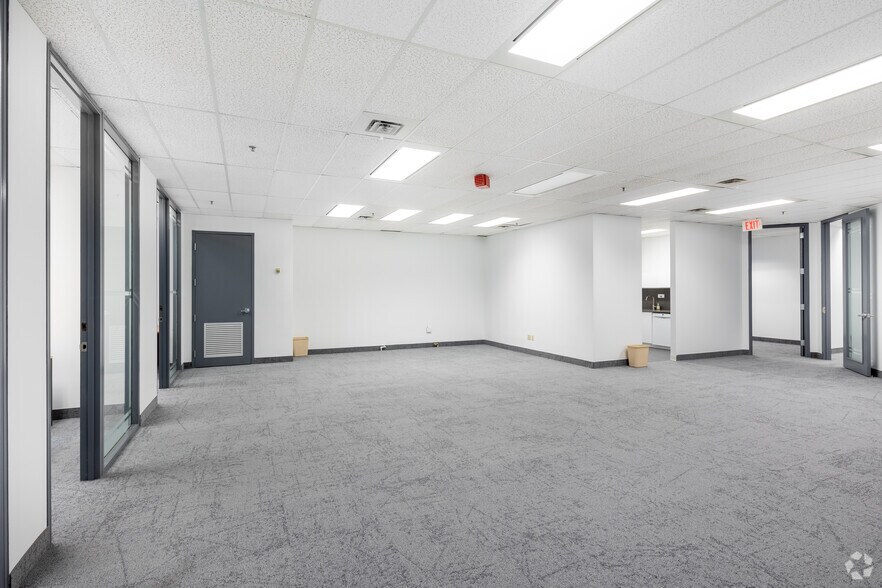 More Photos Of 20 Adelaide St E, Toronto Office For Lease
