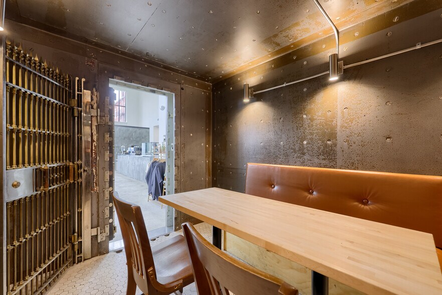 More Photos Of 1-7 W Main St, Mount Joy Bank For Sale