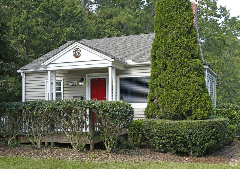 Primary Photo Of 721 Holly Springs Rd, Holly Springs Office For Lease