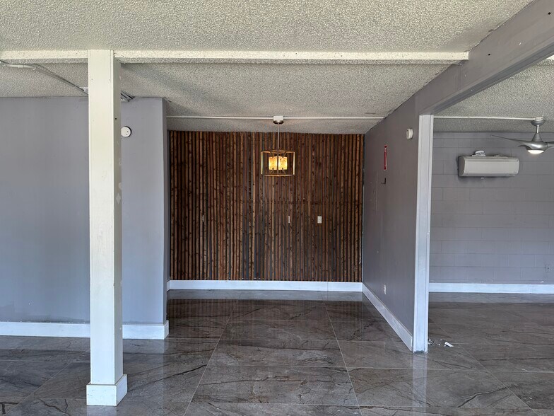 More Photos Of 510 W Main St, Azle Storefront Retail Office For Sale