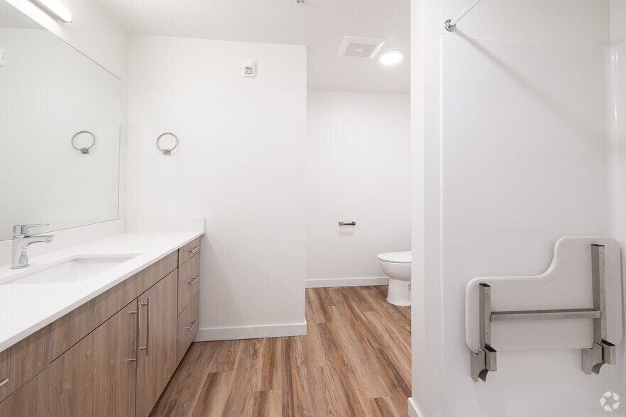 More Photos Of 1915 S Woodruff Ave, Idaho Falls Multifamily For Sale