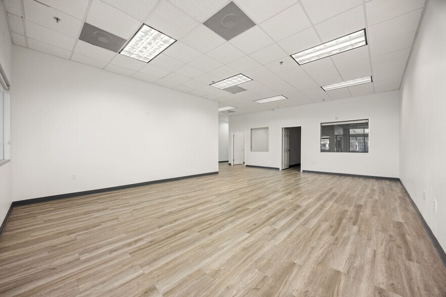More Photos Of 12989 Bellaire Blvd, Houston Storefront For Sale